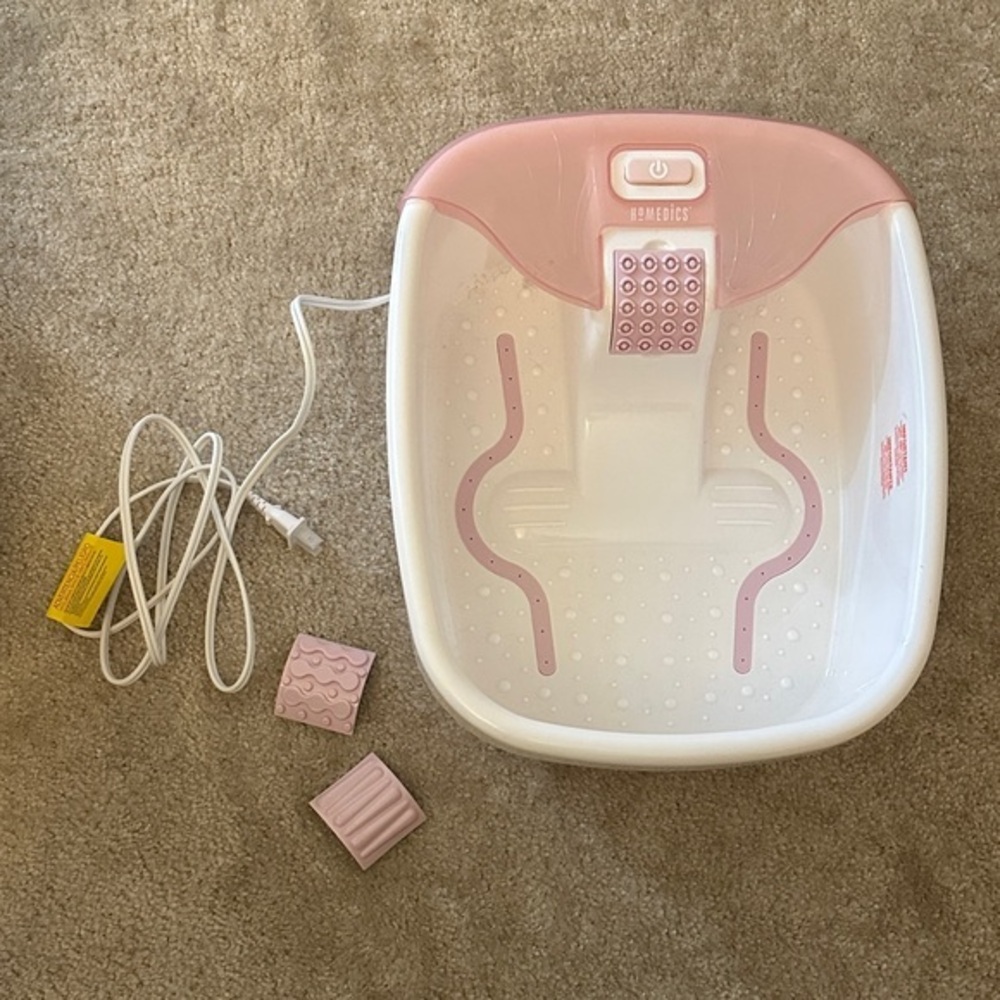 Homedics Bubble Bliss Deluxe Footbath in Pink and White - Picture 6 of 7